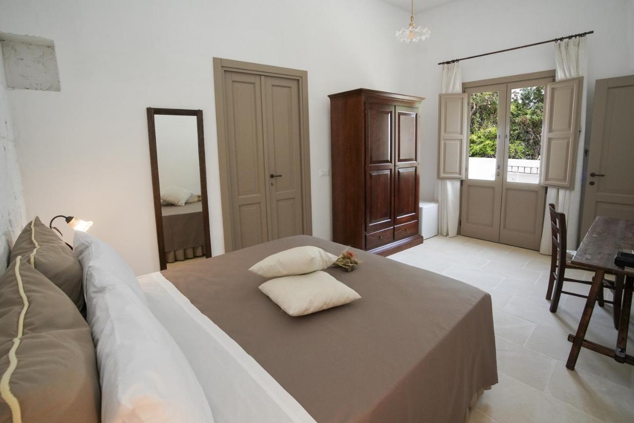 Casa Frea Dimora Storica Bed & Breakfast Martano Exterior photo