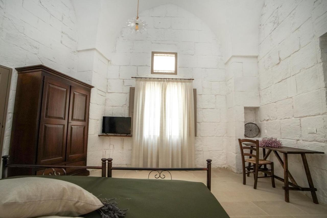 Casa Frea Dimora Storica Bed & Breakfast Martano Exterior photo