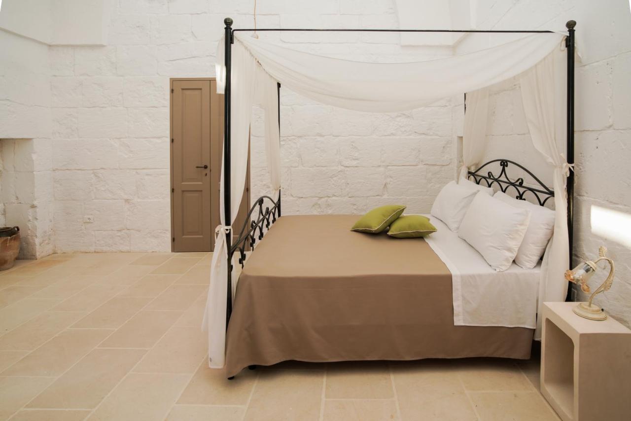 Casa Frea Dimora Storica Bed & Breakfast Martano Exterior photo