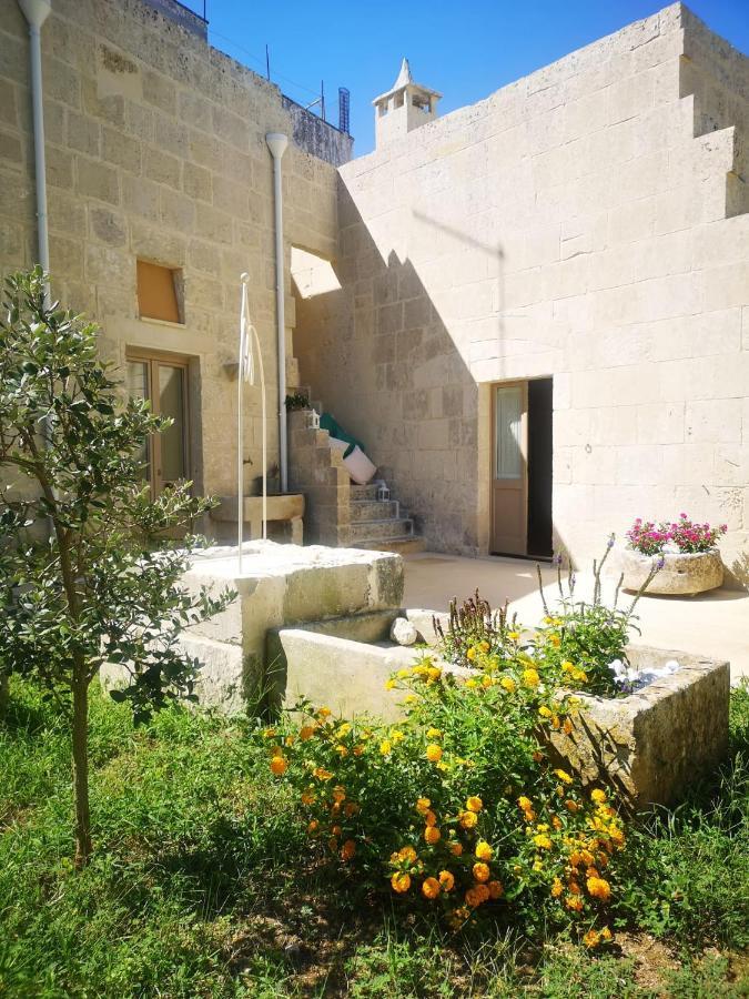 Casa Frea Dimora Storica Bed & Breakfast Martano Exterior photo
