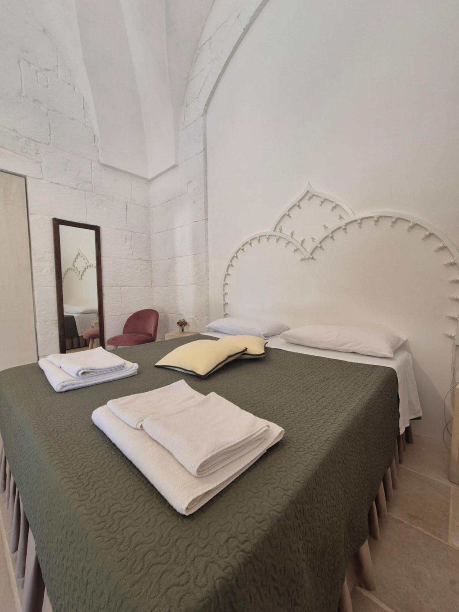 Casa Frea Dimora Storica Bed & Breakfast Martano Exterior photo